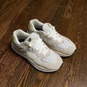 New Balance 5740 beige white Size 10